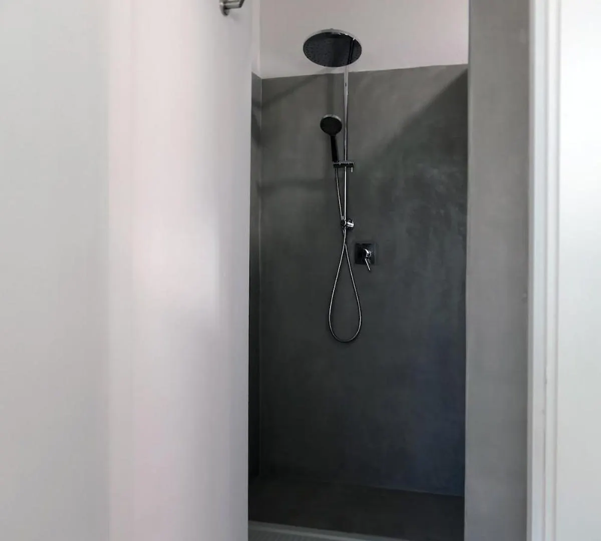 Artistic And Spacious Loft - 3 Min From The Metro Milan Italy