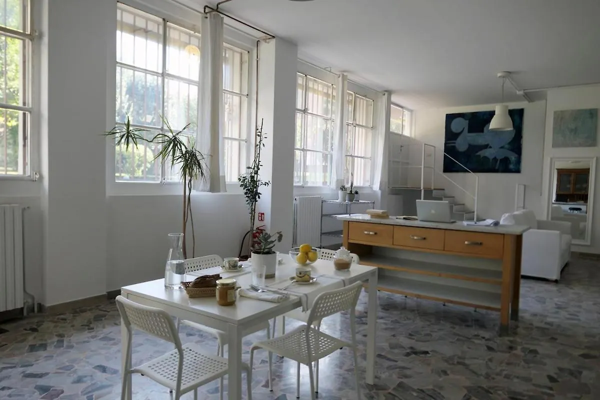Artistic And Spacious Loft - 3 Min From The Metro Milan