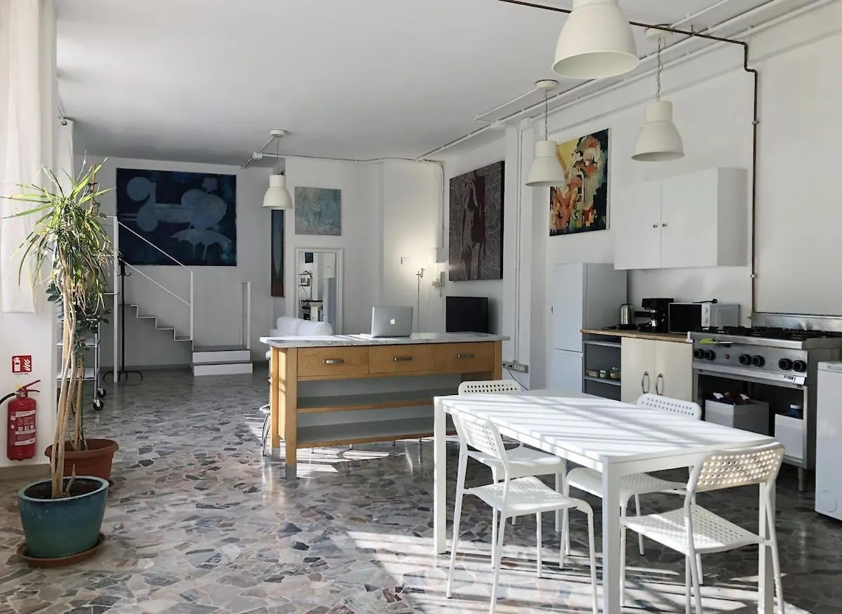 Apartment Artistic And Spacious Loft - 3 Min From The Metro Milan