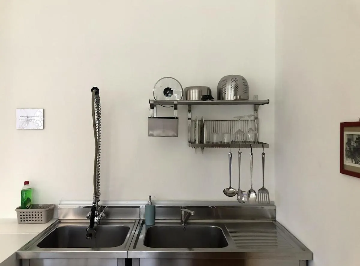Artistic And Spacious Loft - 3 Min From The Metro Milan